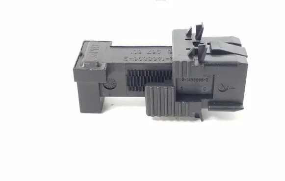 BMW X3 E83 Brake pedal sensor switch 6967601
