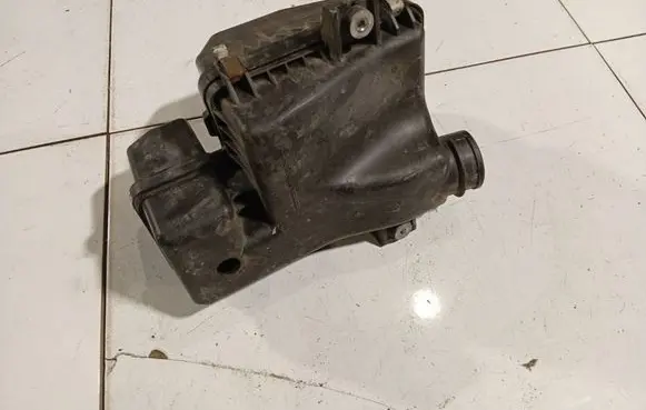 Honda Civic Air filter box 