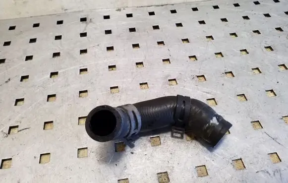 Skoda Superb B6 (3T) Engine coolant pipe/hose