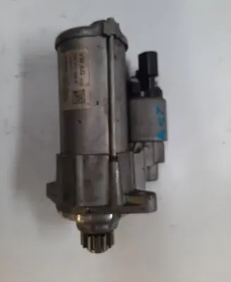 Volkswagen Golf VII Starter motor 02E911024B