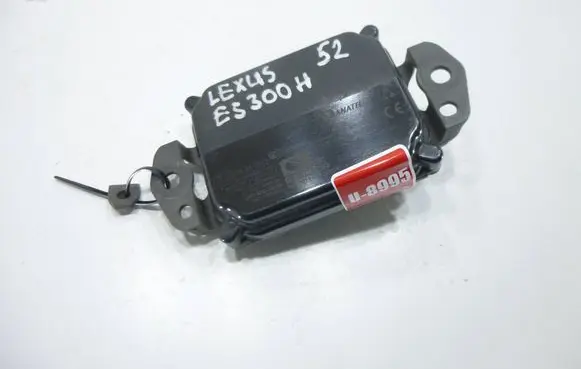 Lexus ES 300h (7th Gen) Distronic sensor radar 8821062020 811200182857 2301008112