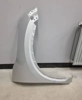 Lexus LBX Fender 