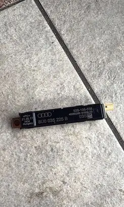Audi Q3 8U Aerial antenna amplifier 8U0035225B