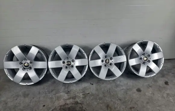 Chevrolet Captiva R17 alloy rim 