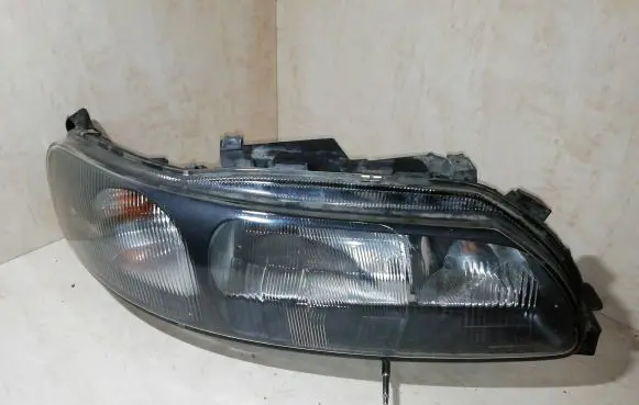 Volvo V70 Headlight/headlamp 8693572 89007912 3502A0116