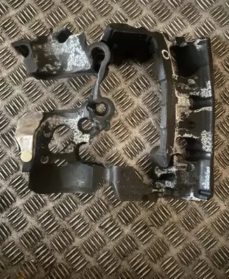 Ford Focus Heat shield in engine bay H6BG9U550AF