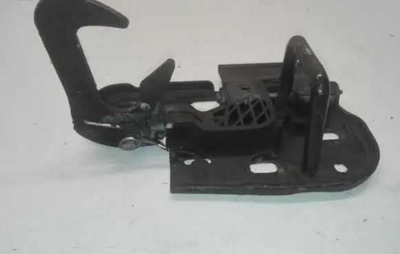 Volkswagen PASSAT B6 Engine bonnet/hood lock/latch loop/hook 3C0823480