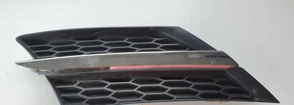 Toyota RAV 4 (XA40) Front bumper lower grill