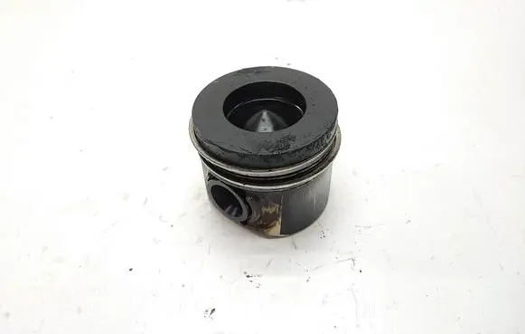 BMW 3 F30 F35 F31 Piston 84L110