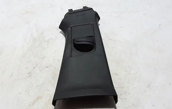 Volvo V40 (B) pillar trim (top) 31102350