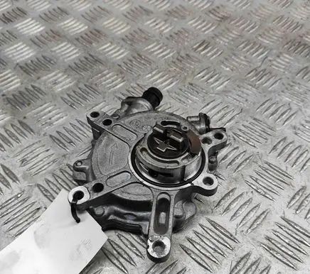 Mercedes-Benz CLS C218 X218 Vacuum pump A2762300065