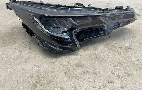 Toyota Corolla E210 E21 Headlight/headlamp 8111002S60