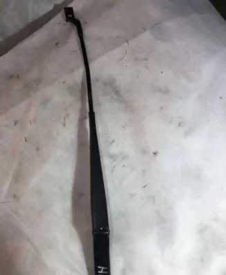 Volkswagen PASSAT B6 Front wiper blade arm 3C2955409B