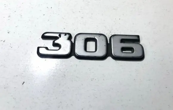 Manufacturer badge logo/emblem