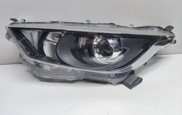 Toyota Yaris XP210 Headlight/headlamp EUK06