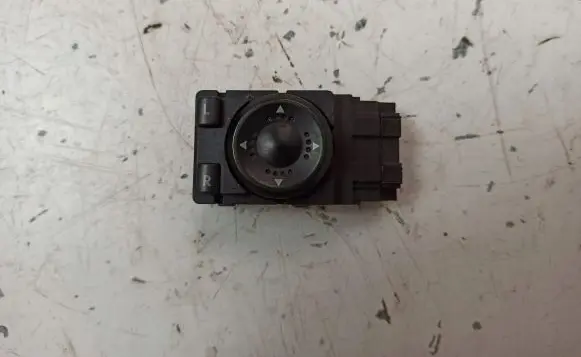 Volkswagen PASSAT B5 Wing mirror switch 3B1959565