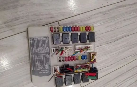 Nissan Micra BSM Control unit 422l27