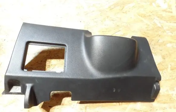 Infiniti G20 Dashboard lower bottom trim panel 681067J100