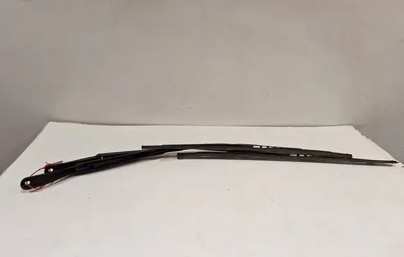 Renault Master III Front wiper blade arm 8200734776