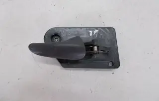 Opel Omega B1 Rear door interior handle 90457126R