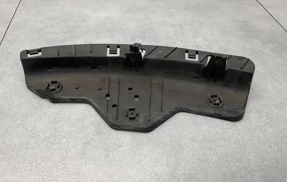 Ford Kuga II Headlight/headlamp mounting bracket CV4417E841AA