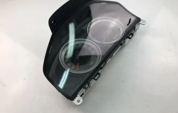 Volvo S60 Speedometer (instrument cluster) 31327582AA