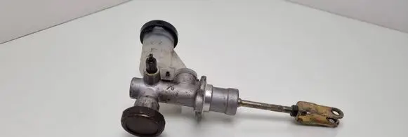 Nissan King Cab, Navara Clutch master cylinder