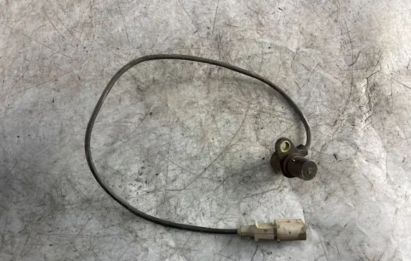 Volkswagen PASSAT B5 Crankshaft position sensor 06a906433c 0261210