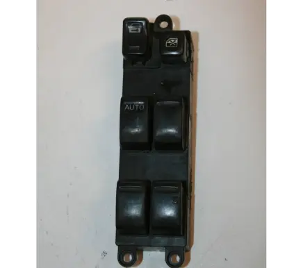 Nissan X-Trail T30 Electric window control switch