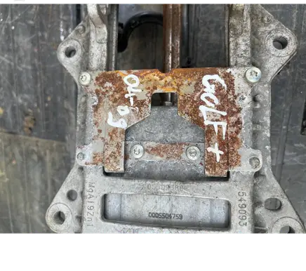 Audi A3 S3 8P Steering wheel axle 532427