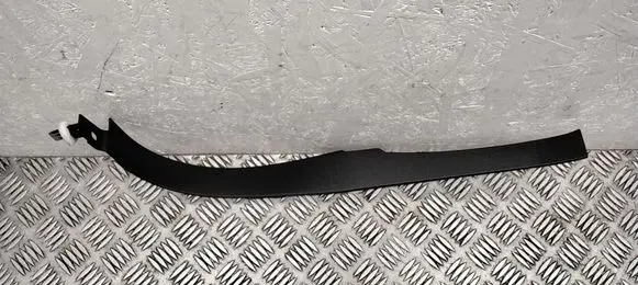 Foot area side trim