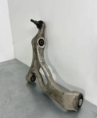 Volkswagen Touareg II Front lower control arm/wishbone 