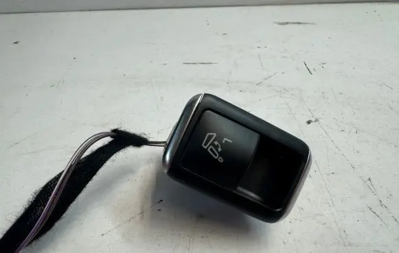 Mercedes-Benz GLS X166 Seat control switch A1668201210