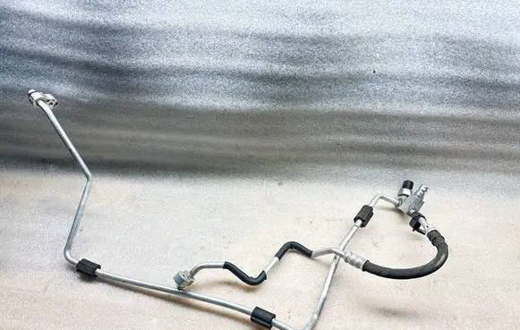 Air conditioning (A/C) pipe/hose