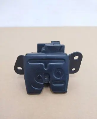 Loading door lock