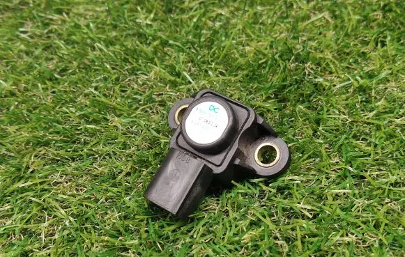 Mercedes-Benz C W204 Air pressure sensor A0061539728 0261230190