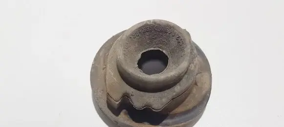 Skoda Octavia Mk1 (1U) Front coil spring rubber mount 1j0512149b