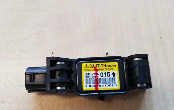 Mitsubishi Grandis Airbag deployment crash/impact sensor W002T11091 8651A