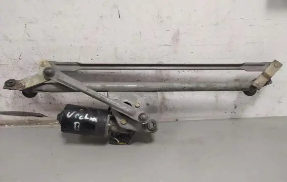 Opel Vectra B Front wiper linkage and motor