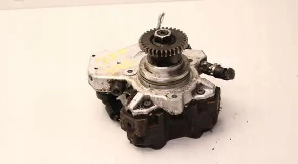 Jeep Grand Cherokee (WK) Fuel injection high pressure pump A6420700201