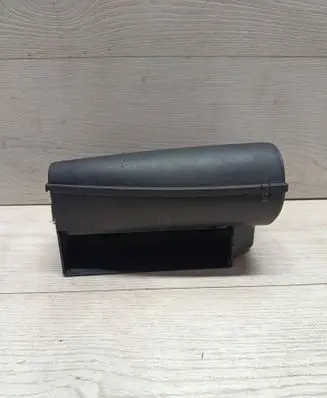 Volkswagen Touran II Air intake duct part 1K0805962E 1K0805962