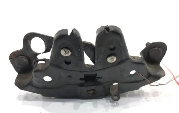 Nissan Qashqai Engine bonnet/hood lock/catch