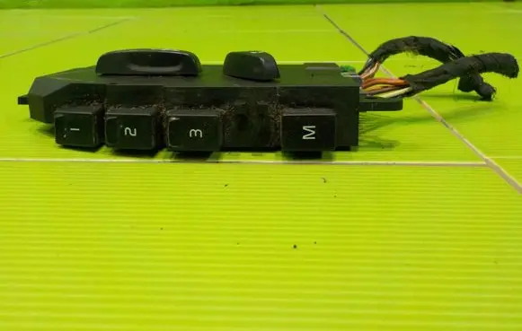 Volvo V70 Other switches/knobs/shifts 30797729 12AB62