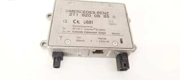 Mercedes-Benz E W211 Antenna control unit 2118200885