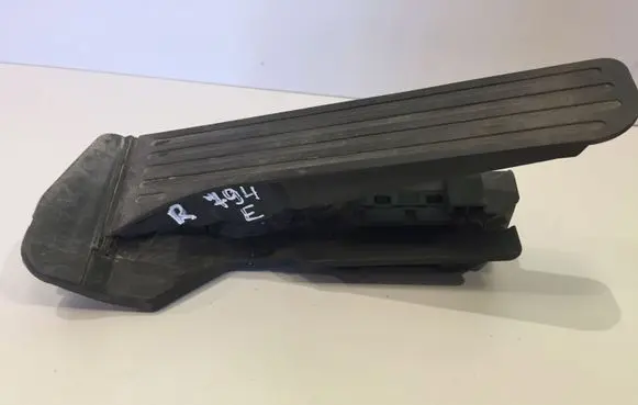 Volkswagen PASSAT B6 Accelerator throttle pedal 6PV01053600