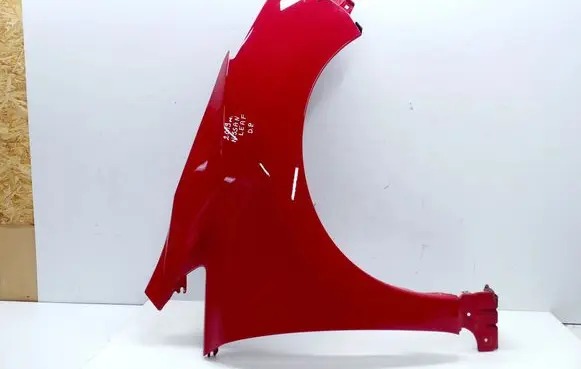 Nissan Leaf II (ZE1) Fender