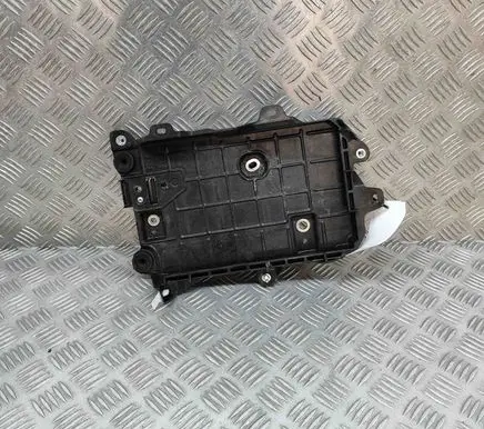 Battery box tray