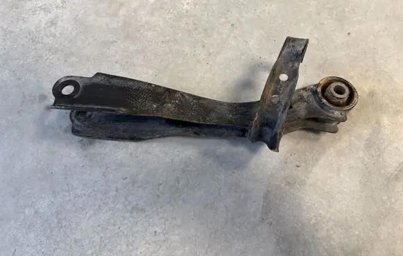 Toyota GT 86 Rear control arm 20250CA000