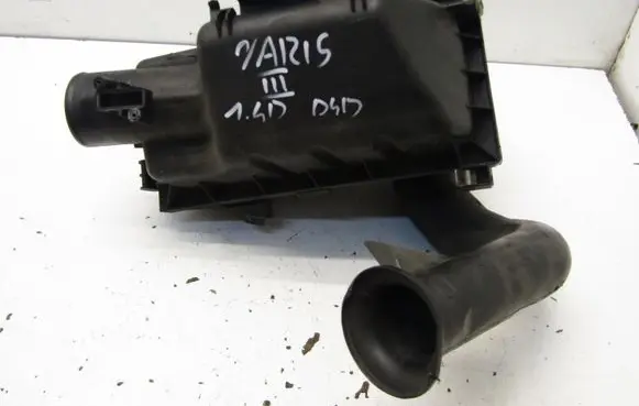 Toyota Yaris Air filter box 177510N032