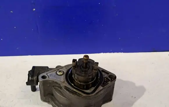 Land Rover Range Rover L405 Vacuum pump FX232A451AB